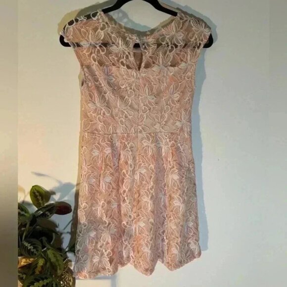 SUZY SHIER lace  dress - Picture 5 of 5